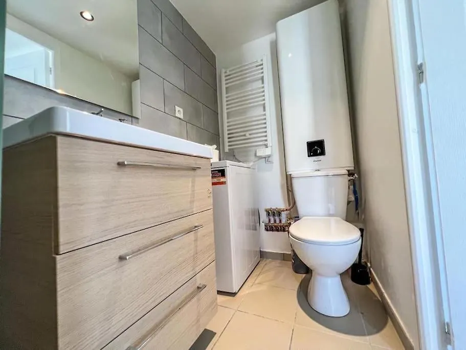 Le Gite 2 - T2 Spacieux, Ideal 4 Voyageurs, Confort Malause